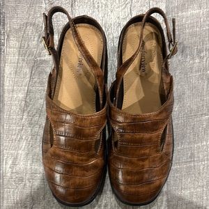 Comfortview brown Embossed Slingback Sandals